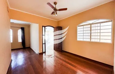 Casa com 3 quartos à venda na Rua Icaraí, 01, Jardim Brasília, Araçatuba