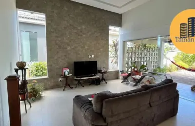 Casa em condomínio em alphaville 1, imóvel reformado com 300m², 4/4 sendo 3 suites