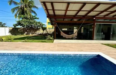 Casa alto padrão no condominio aguas de sauipe, finamente decorada, com 3 amplas suites, proximo a praia, porteira fechada