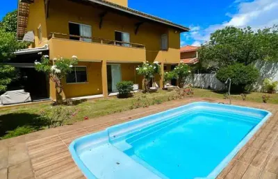 Casa alto padrão em jaguaribe, dentro de condominio, reformada, com 5/4 com suíte e área verde