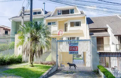 Sobrado triplex de 4 quartos, sendo uma suíte master - são lourenço - curitiba/pr