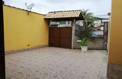São 4 (quatro) casas e 2 (duas) lojas! tudo por r$ 400.000 mil reais!