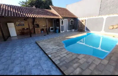 Excelente casa com 3 casa próximo ao park shopping!