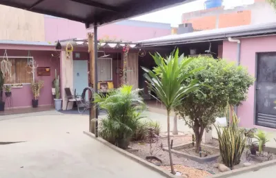 Casa linear de 2 quartos com quintal e árvores frutíferas a 1km do park shopping
