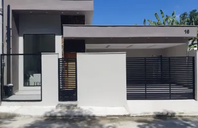 Casa contemporânea com piscina- condomínio fechado- rio da prata!!( aceita permuta ) contemporâneo ou life
