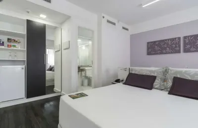 Flat com 33m² 1 dormitório 1 vaga para locação em moema.