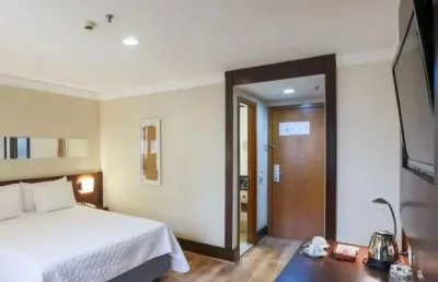 Flat no transamérica congonhas para locação contendo 29m², 1 dormitório e 1 vaga de garagem.