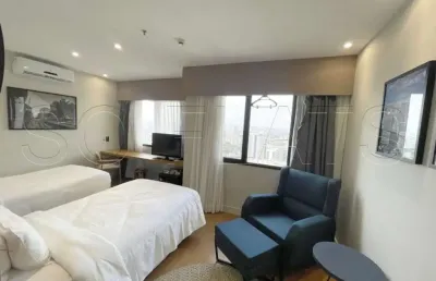 Apartamento no pool, reformado, disponível para venda com 25m², 01 dorm e 01 vaga