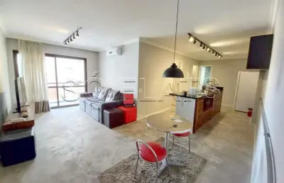Flat contendo 2 dorms e 2 vagas com boa localização próx da av. faria lima, disponível para locação.