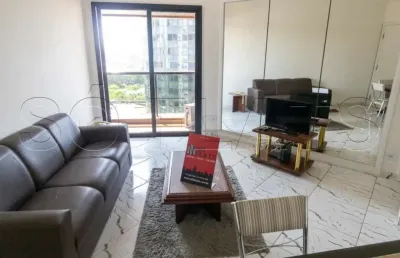 Flat mobiliado no itaim bibi com 1 dormitório com vista para avenida faria lima.