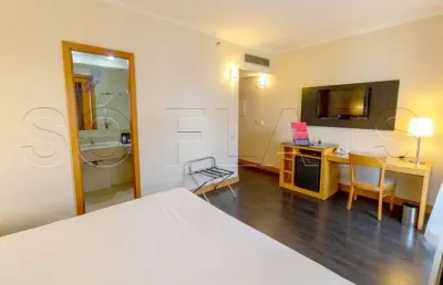 Flat com 1 quarto para alugar na Rua Jesuíno Arruda, 806, Itaim Bibi, São Paulo
