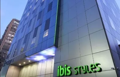 Flat ibis, no centro de são paulo, no pool p ara investimento