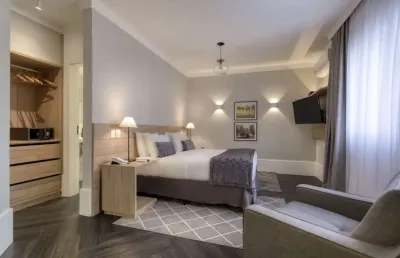 Flat no pool, a 1 quadra da paulista, prox ao hotel renascence