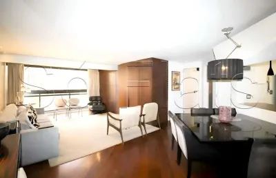 Apto alto padrão e mobiliado em moema, com 3 dorms 2 vagas, próx ao shopping do ibirapuera.