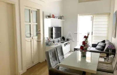 Flat lindo e decorado em moema disponível para locação com 1 dormitório e 1 vaga de garagem.
