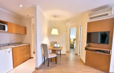 Apartamento com 02 dormitórios e excelente localização na vila olímpia.
