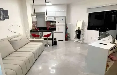 Flat hampton park diferenciado no pool com 31m², 1 dormitório e 1 vaga de garagem