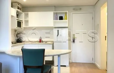Flat disponível para locação muito bem equipado na vila olímpia, prox. ao shopping jk iguatemi.