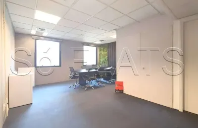 Sala comercial nos jardins com 30m², excelente localização