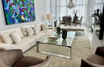 Apartamento totalmente mobiliado nos jardins com 127m² e 2 vagas de garagem.
