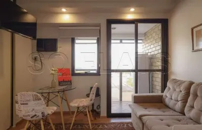 Apto equipado no q.i, com 37m², 1 dormitório e 1 vaga de garagem em moema, disponível para locação.