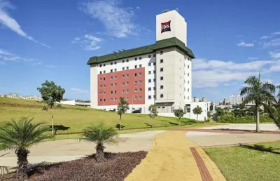 Flat com 1 quarto à venda na Avenida Martiniano do Valle Filho, 355, Centro, Londrina