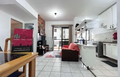 Flat mobiliado com vaga de garagem cozinha completa com geladeira grande ideal para sua hospedagem.