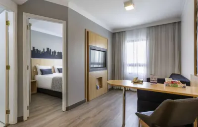 Flat mobiliado disponível para venda com 28m² e 01 vaga de garagem