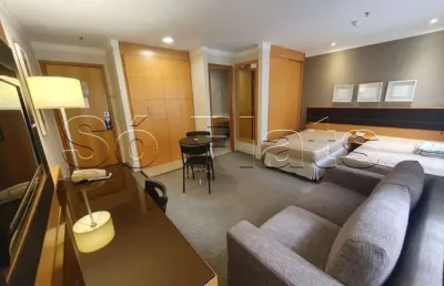 Belíssimo flat totalmente mobiliado, com serviços de arrumação e lavanderia coletiva.