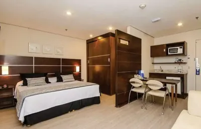 Excelente flat prox a marg pinheiros, av. dr. chucri zaidan, shop pq da cidade e mercado carrefour