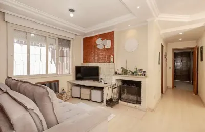 Casa com 4 quartos à venda na rua doutor barcelos, 1970, camaquã, porto alegre por r$ 600.000