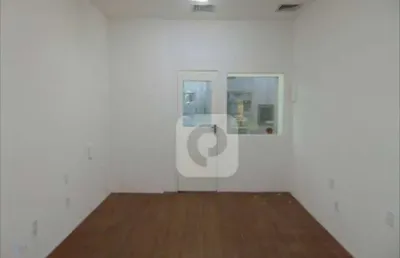 Loja comercial com 36m2 no leblon por r$ 650.000,00.