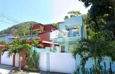Casa 3 quartos c/suítes - 185m² localizado no cafubá