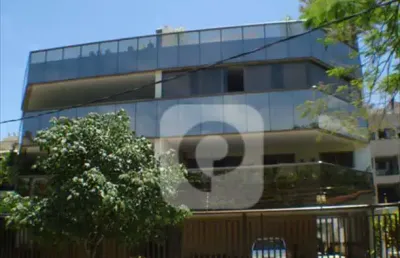 Cobertura duplex com 320 m² 4 quartos 2 suítes master com closet 2 vagas à venda no recreio
