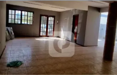 Casa duplex com 194m² 4 quartos 2 suítes 2 wc sala grande com dois ambientes 2 vagas