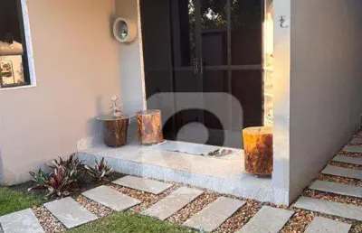 Luxuosa casa de condomínio com piscina e churrasqueira em barra de guaratiba