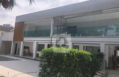 5 suítes  800m² casa com 240m² de sala  piscina condomínio santa helena barra da tijuca