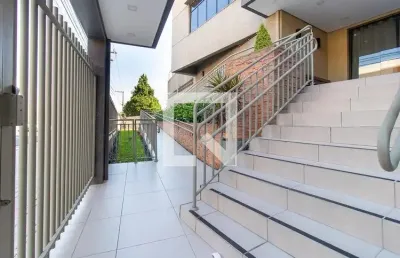 Apartamento com 2 quartos para alugar na Rua Antônio Gasparin, 5711, Novo Mundo, Curitiba