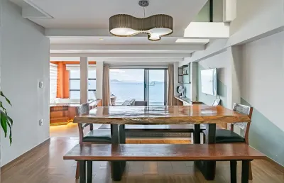 Casa frente mar em governador celso ramos com 6 quartos l.