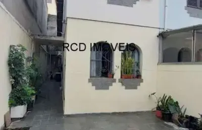 Sobrado espaçoso com 3 dormitórios, próximo ao metrô vila sônia