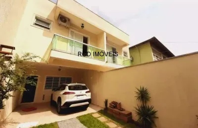 Casa com 3 suítes com 4  vagas - no jardim bonfiglioli