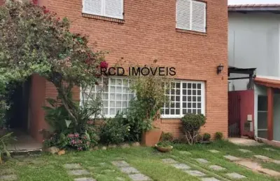 Casa em condomínio de alto padrão no jardim pinheiros, são paulo-sp: 3 quartos, 1 suíte, 2 salas, 5 banheiros, 2 vagas, 150m².