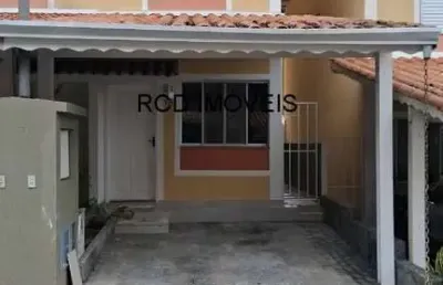 Casa em condomínio de alto padrão na granja viana, cotia-sp: 2 quartos, 1 sala, 2 banheiros, 2 vagas - 80m² de puro conforto!
