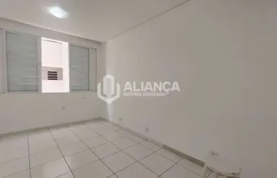 Kitnet totalmente reformada, com 1 cozinha, 1 banheiro social e 1 vaga - josé menino - santos sp