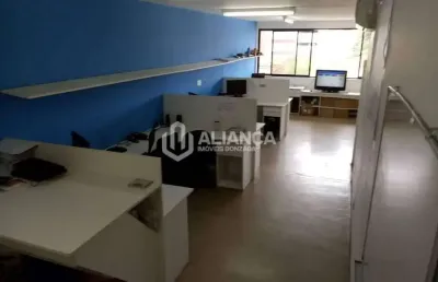 R-conjunto à venda, 158 m² por r$ 800.000 - campo grande