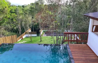 Casa alto padrão 5 suítes, varanda e espaço gourmet