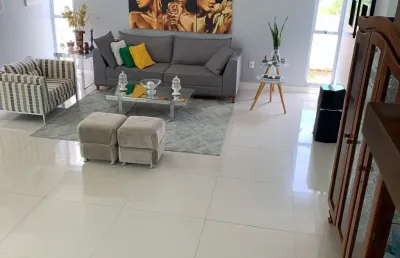 Casa em condomínio fechado com 5 quartos à venda na Av. Humaitá, 1, Guarajuba, Camaçari