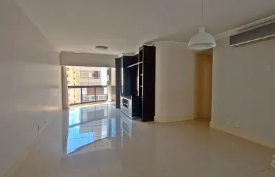 Amplo apartamento com 4 dormitórios no centro de florianópolis – 3 vagas de garagem!