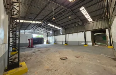 Excelente galpão com pé direito  alto, 450m2 - whatsapp 929 8144-1596