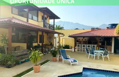 Deslumbrante casa à venda em condomínio em vargem pequena